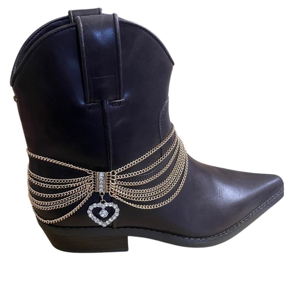 Set of 2 Multi Chain and Heart Pendant Boot Bracelet NIP Boot Jewlery